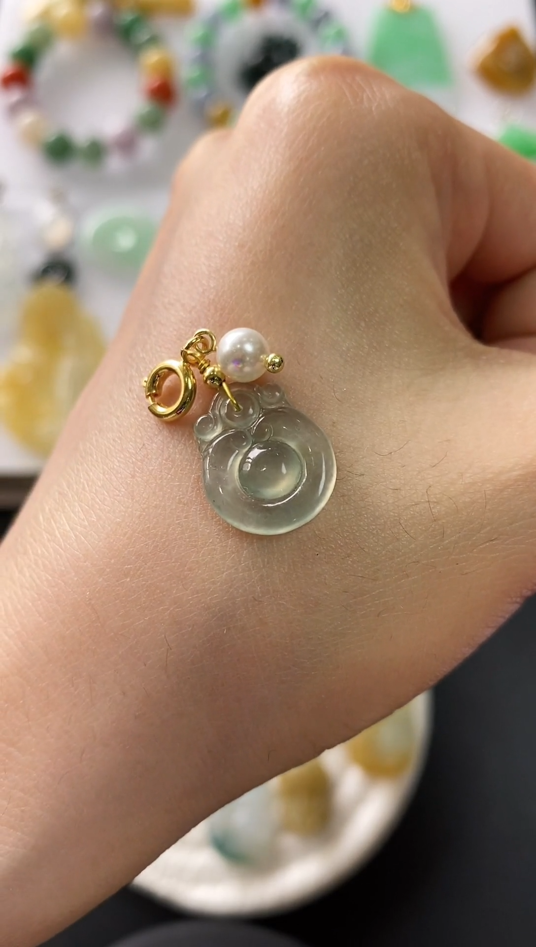 颈饰未镶嵌翡翠福贝~