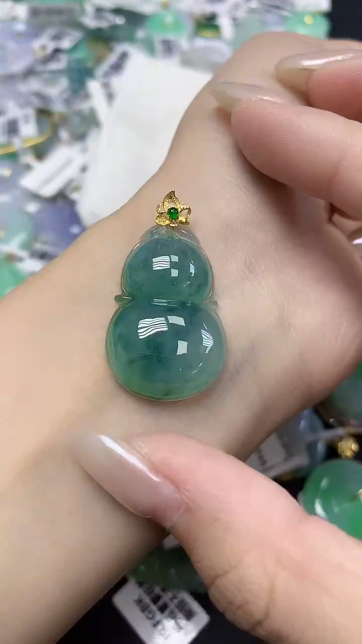 翡翠18K金镶嵌颈饰天然缅甸翡翠A货