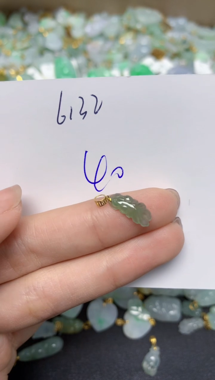 【闪购商品】翡翠颈饰18K金镶嵌天然翡翠A货