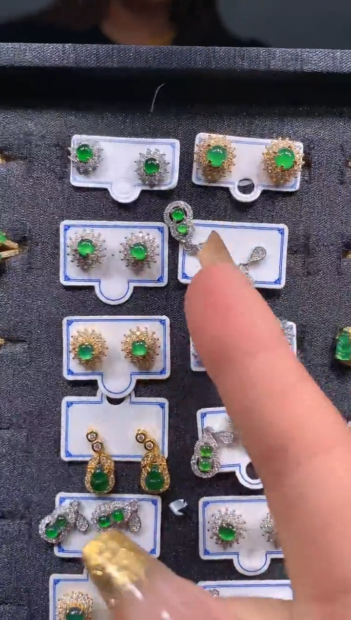 【闪购商品】翡翠耳饰未镶嵌3定制翡翠-多样性发货（发其一）