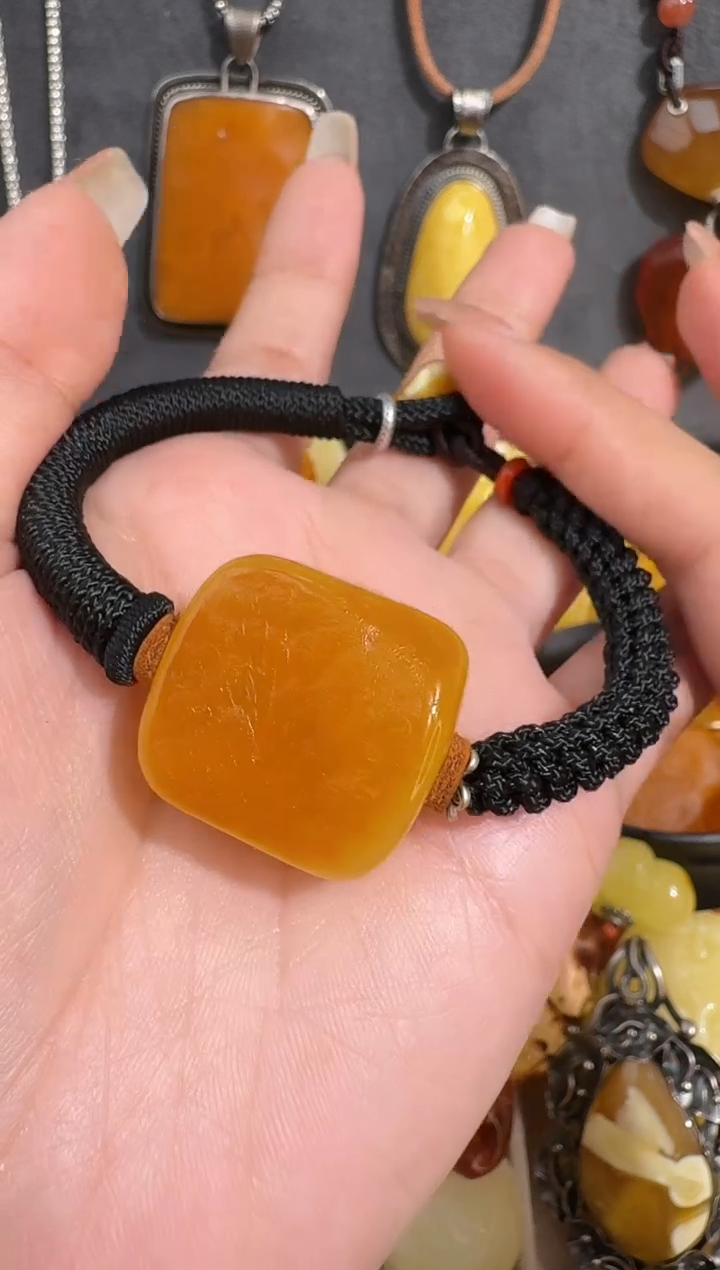 裸石琥珀未镶嵌琥珀