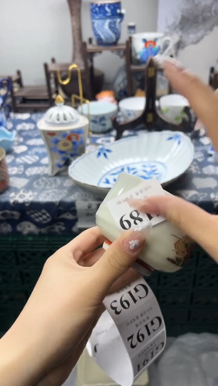 瓷片喜*    G189