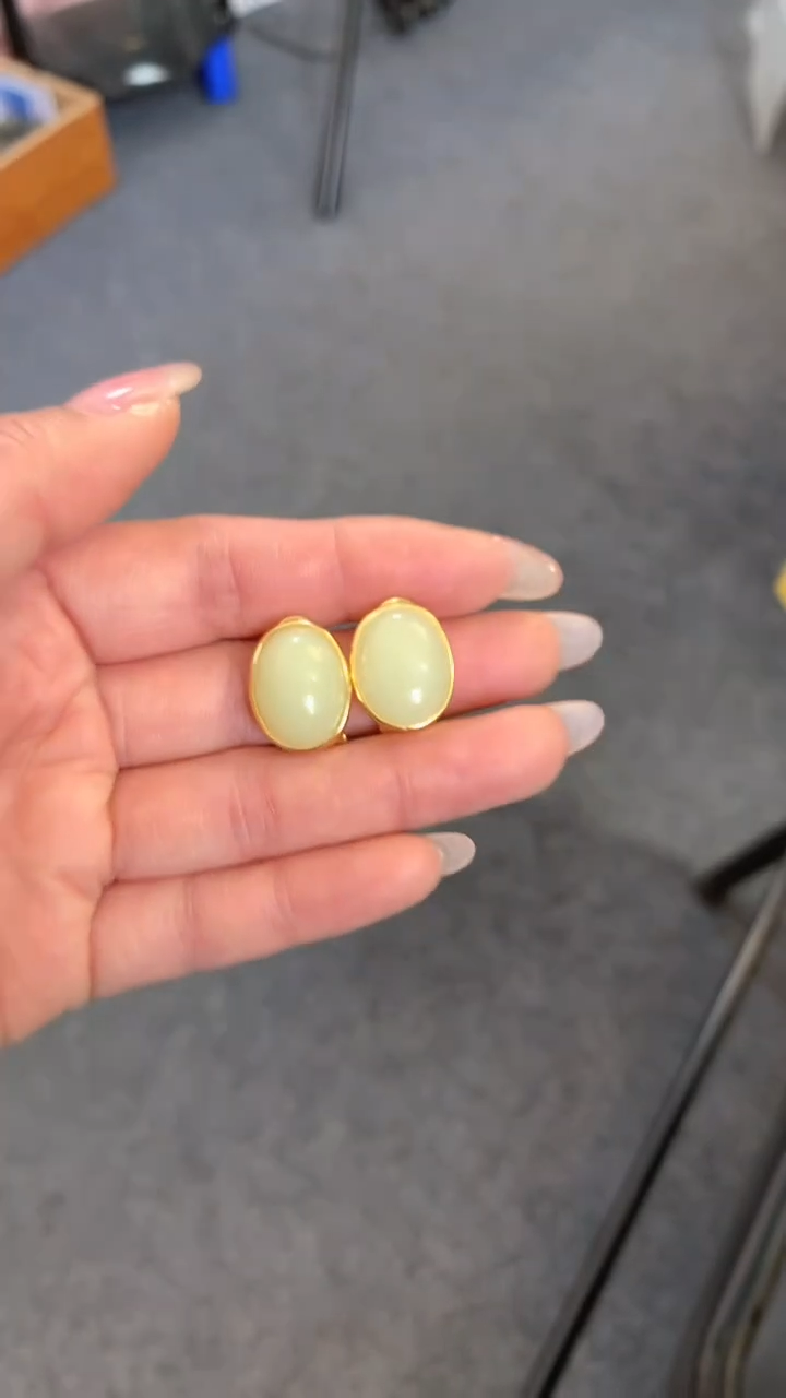 【闪购商品】和田玉耳坠银S925镶嵌黄口耳拍一对