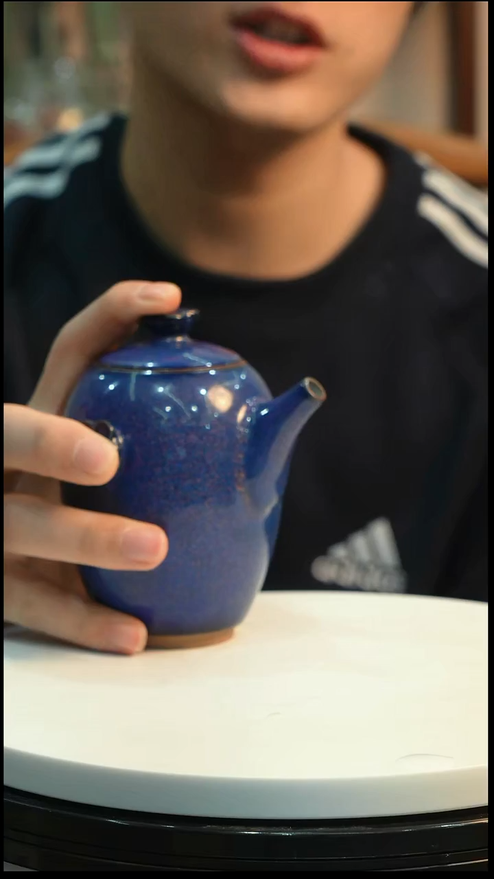 钧瓷 星空蓝釉色茶壶   