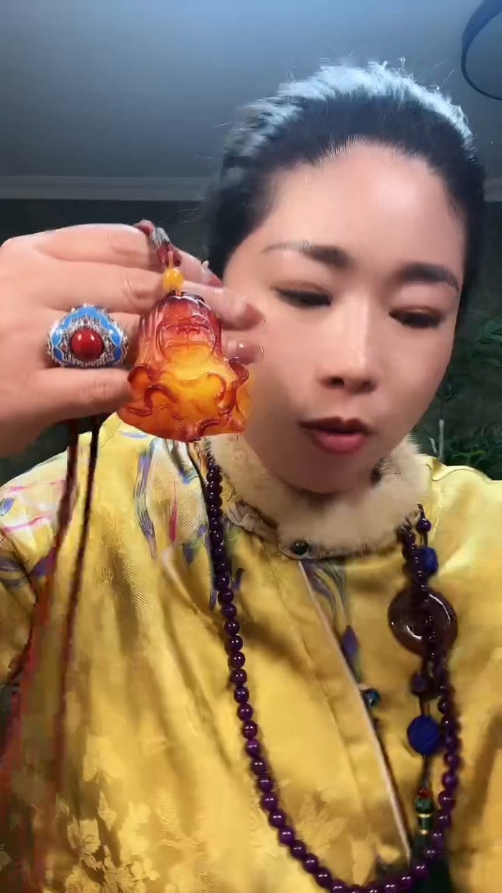 【闪购商品】树脂制品0000000T012