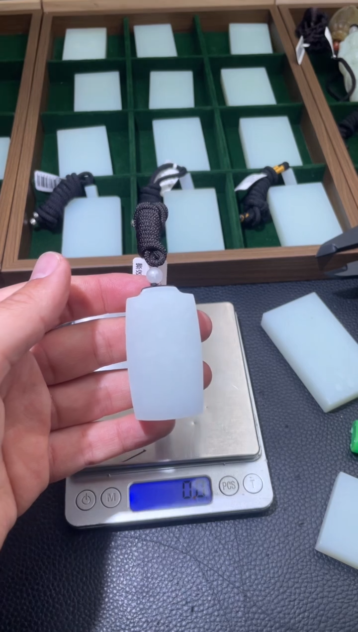 未镶嵌和田玉挂件官帽