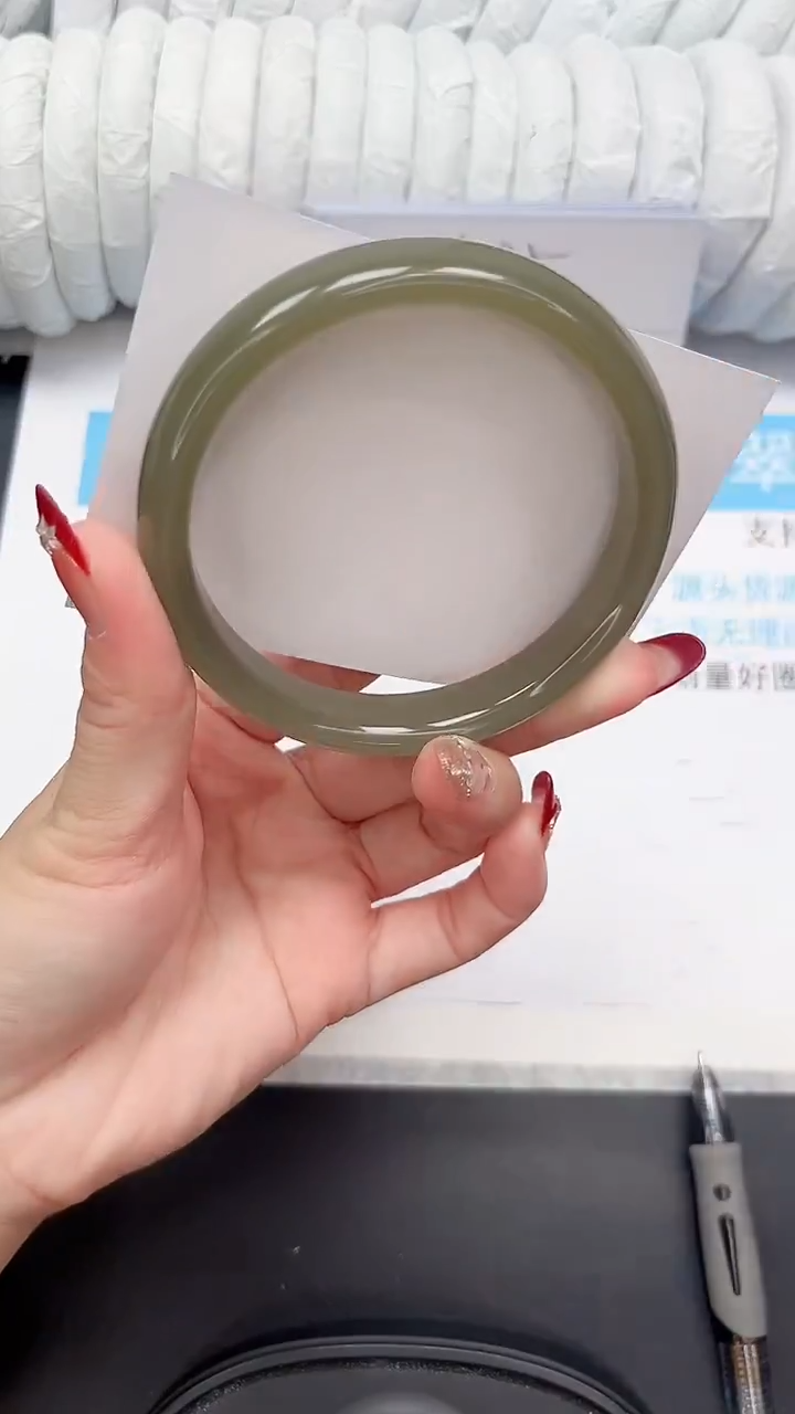 未镶嵌手镯石英质玉140-63SHS