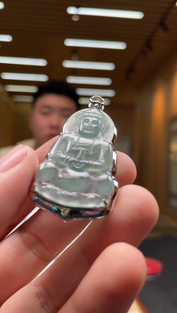 【闪购商品】翡翠颈饰未镶嵌********662