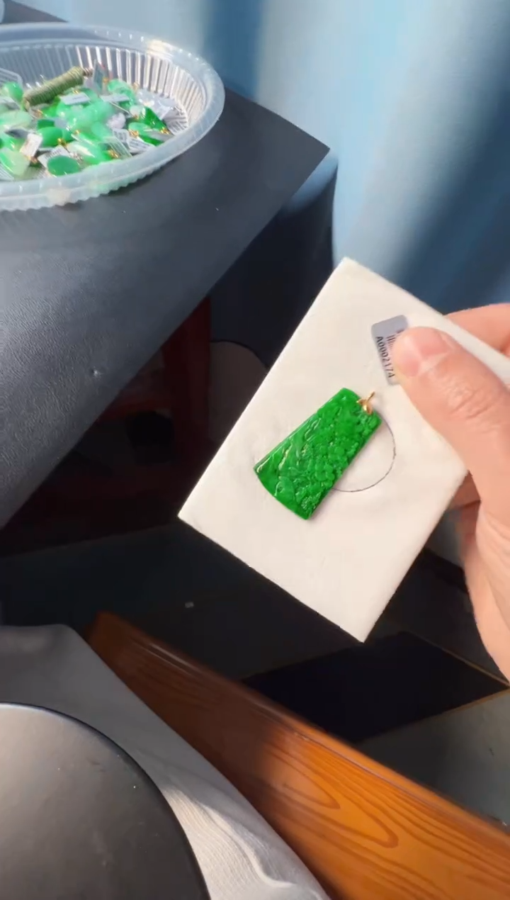 【闪购商品】定制翡翠18K金镶嵌980元