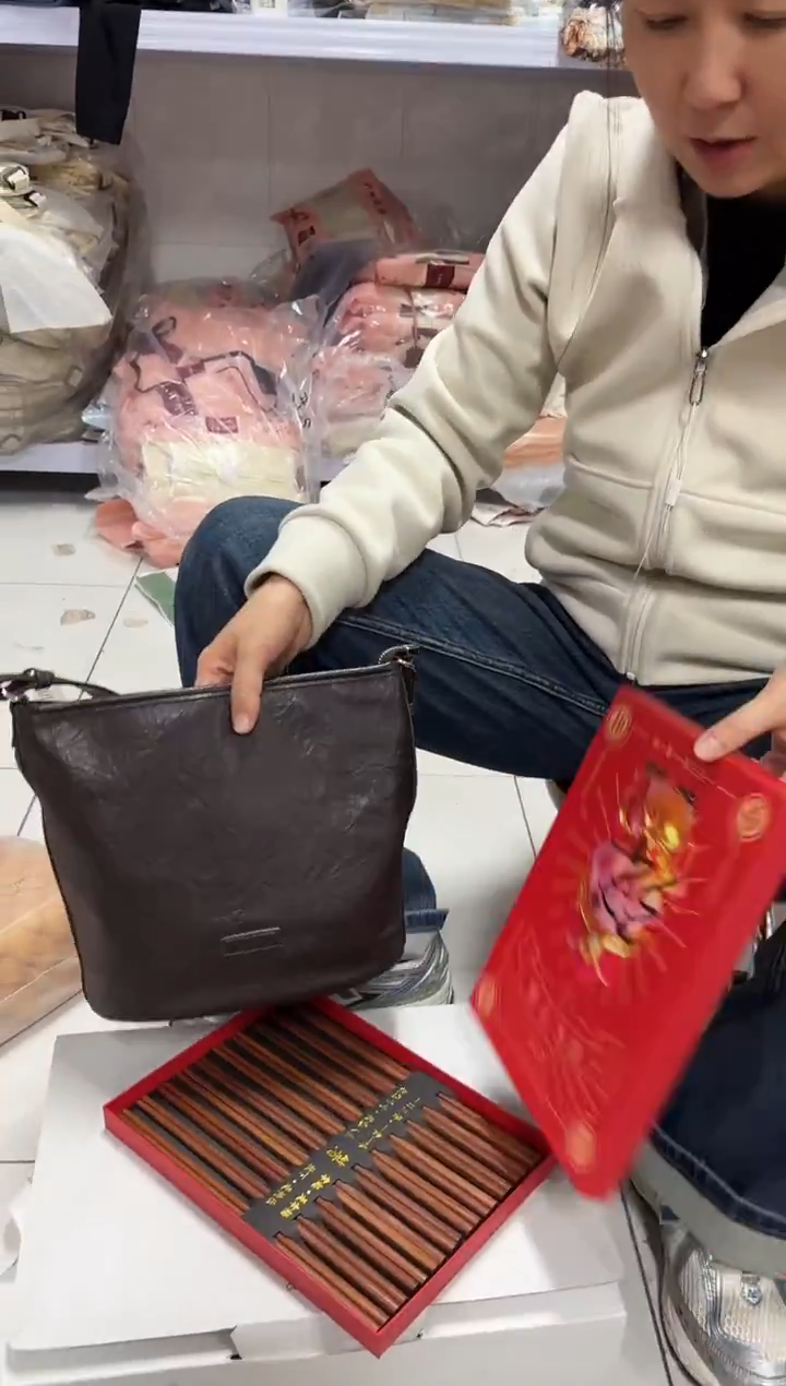 PU上车啦 宝宝们抓紧时间去下方链接拍吧发一盒筷子