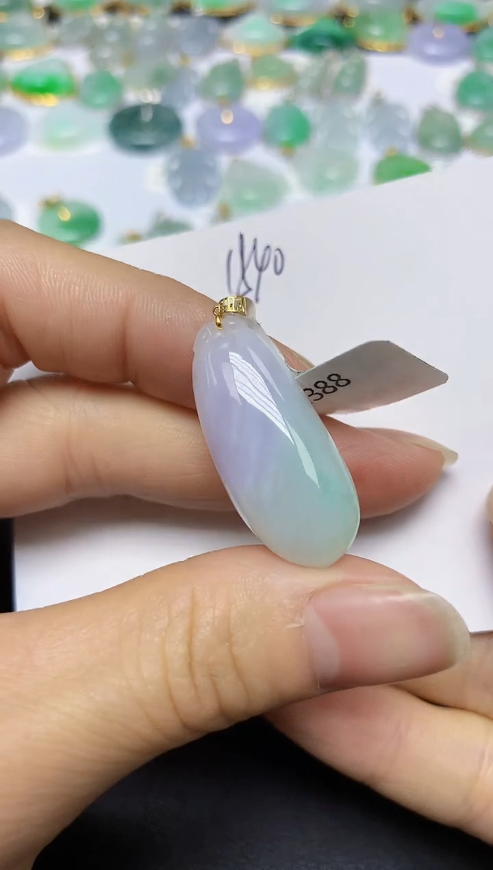 翡翠18K金镶嵌颈饰 天然翡翠A货