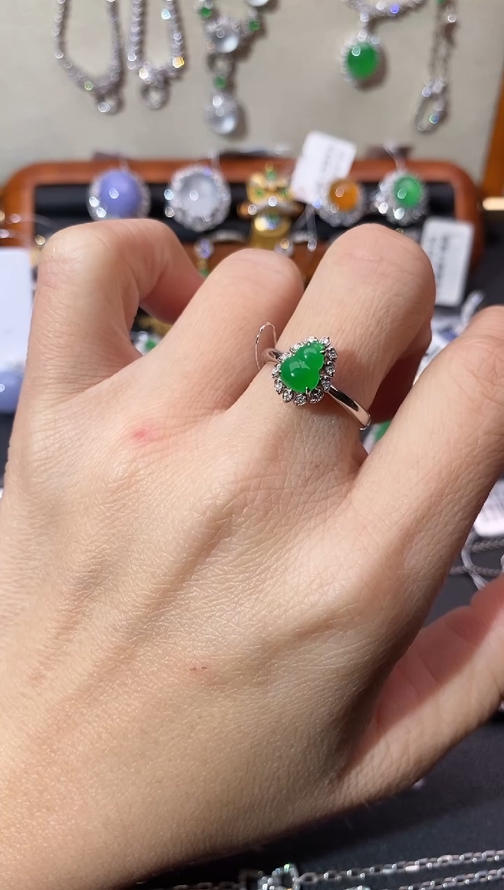 【闪购商品】翡翠戒指18K金镶嵌戒指