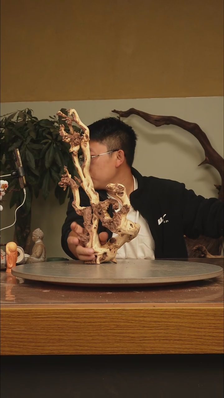 木一****茶根雕摆件426