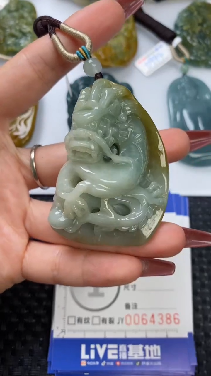 【闪购商品】翡翠颈饰未镶嵌11111111111111111