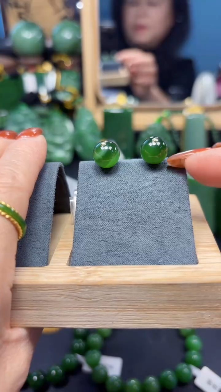 【闪购商品】和田玉（碧玉）吊坠(不含链)18K金镶嵌1