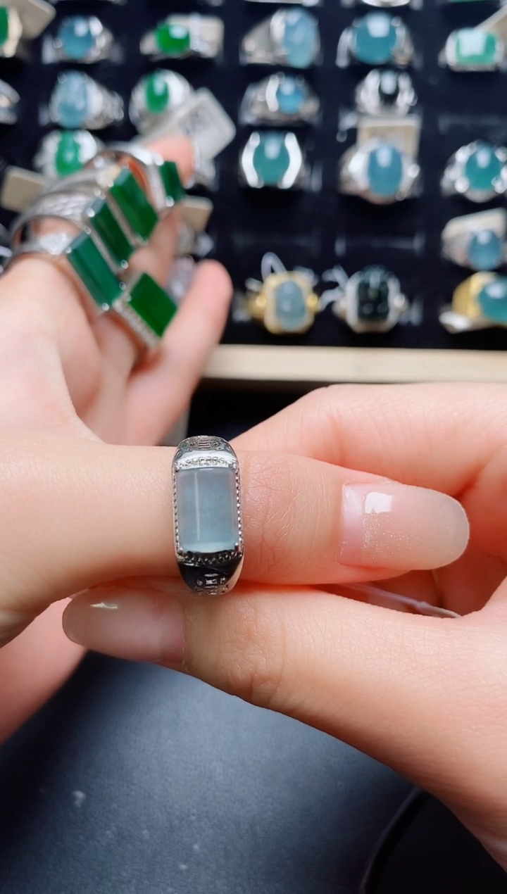 【闪购商品】翡翠戒指银S925镶嵌12122