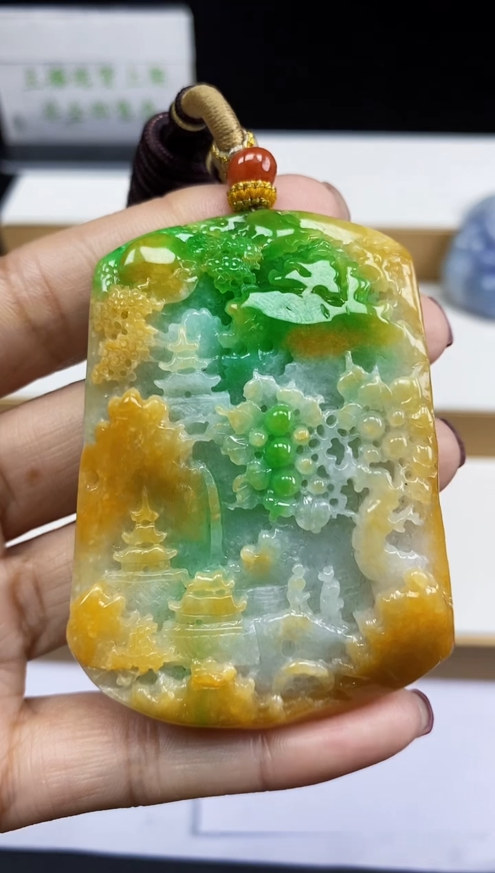 【闪购商品】翡翠颈饰未镶嵌翡翠A货