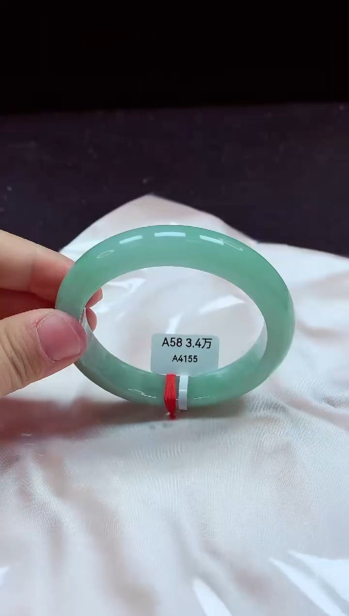 【闪购商品】翡翠手镯未镶嵌镯子58+