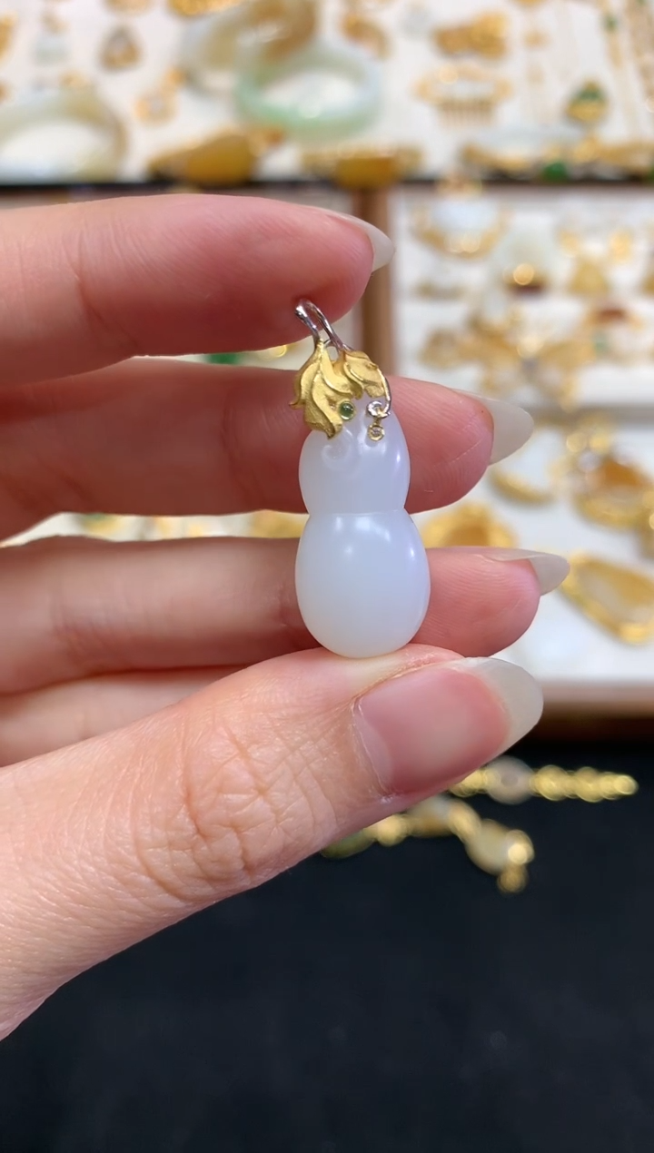 【闪购商品】和田玉吊坠(不含链)18K金镶嵌W730|1999