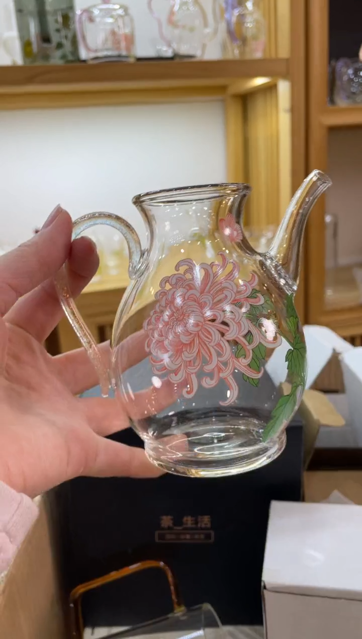 罐玉一壶春白晶粉菊