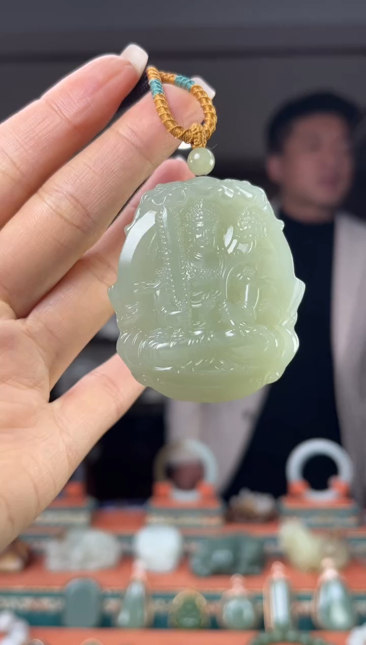 颈饰未镶嵌和田玉佩佩