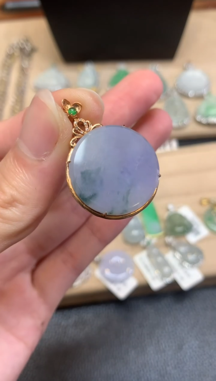 翡翠18K金镶嵌颈饰圆牌【无服务费