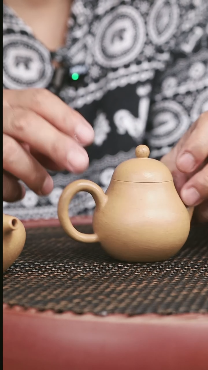 茶壶紫砂16号黄金段高梨形150CC微微暇