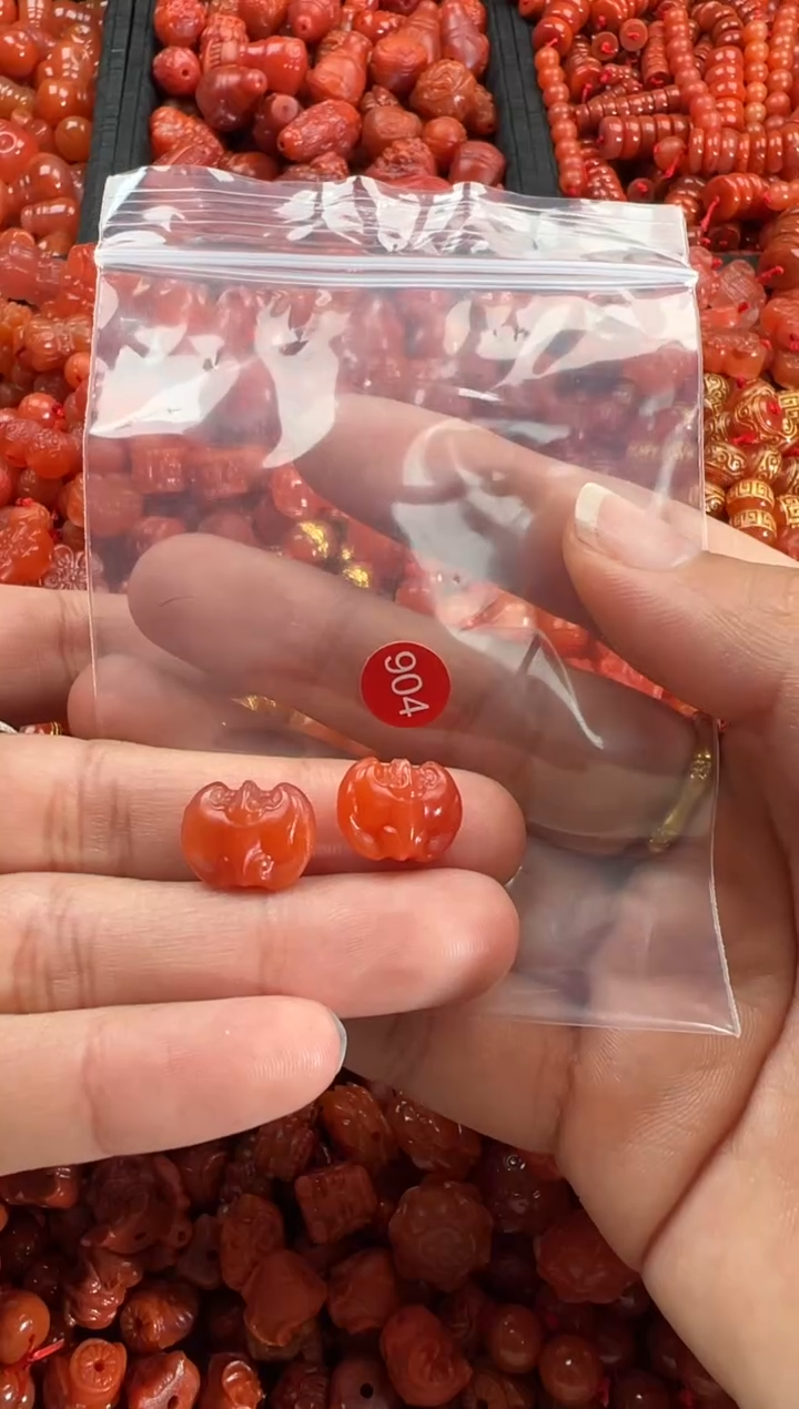 【闪购商品】南红玛瑙颈饰未镶嵌1