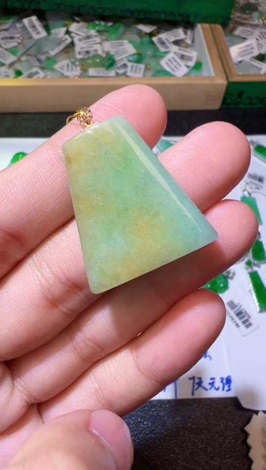 【闪购商品】翡翠18K金镶嵌挂件我