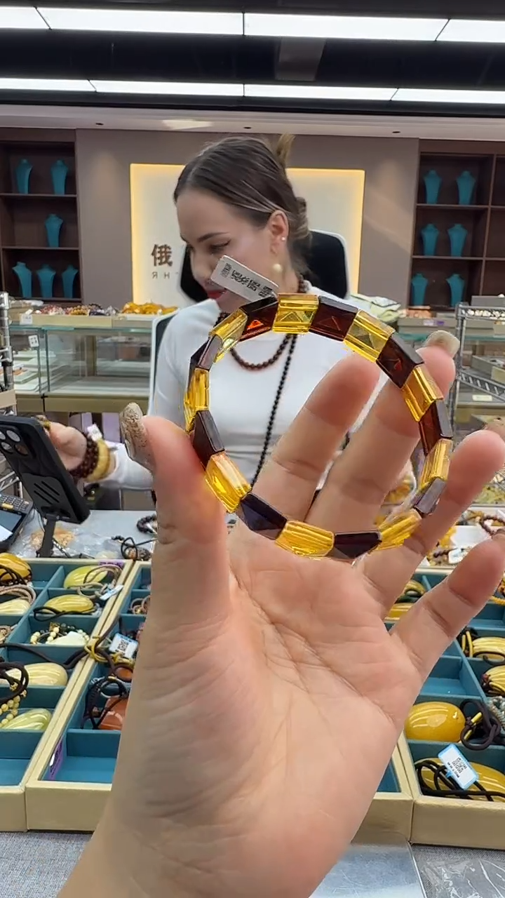 手链琥珀未镶嵌183秒拍号 假一罚三 