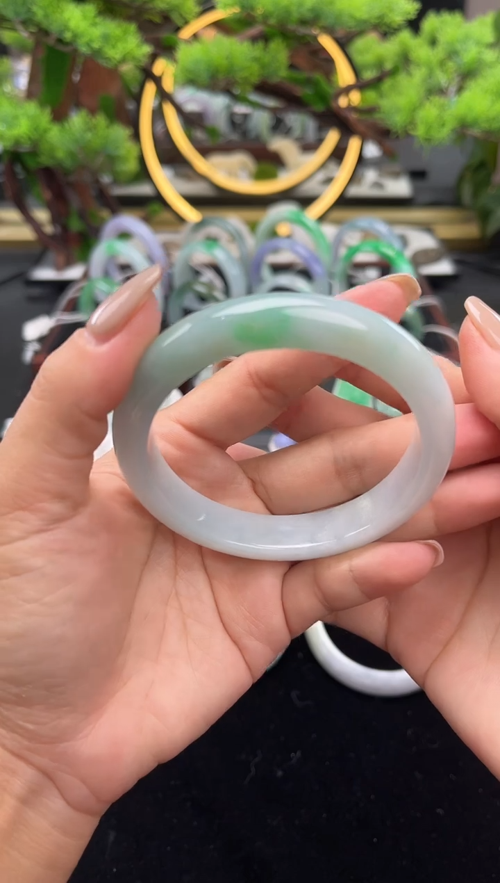 未镶嵌手镯翡翠手镯