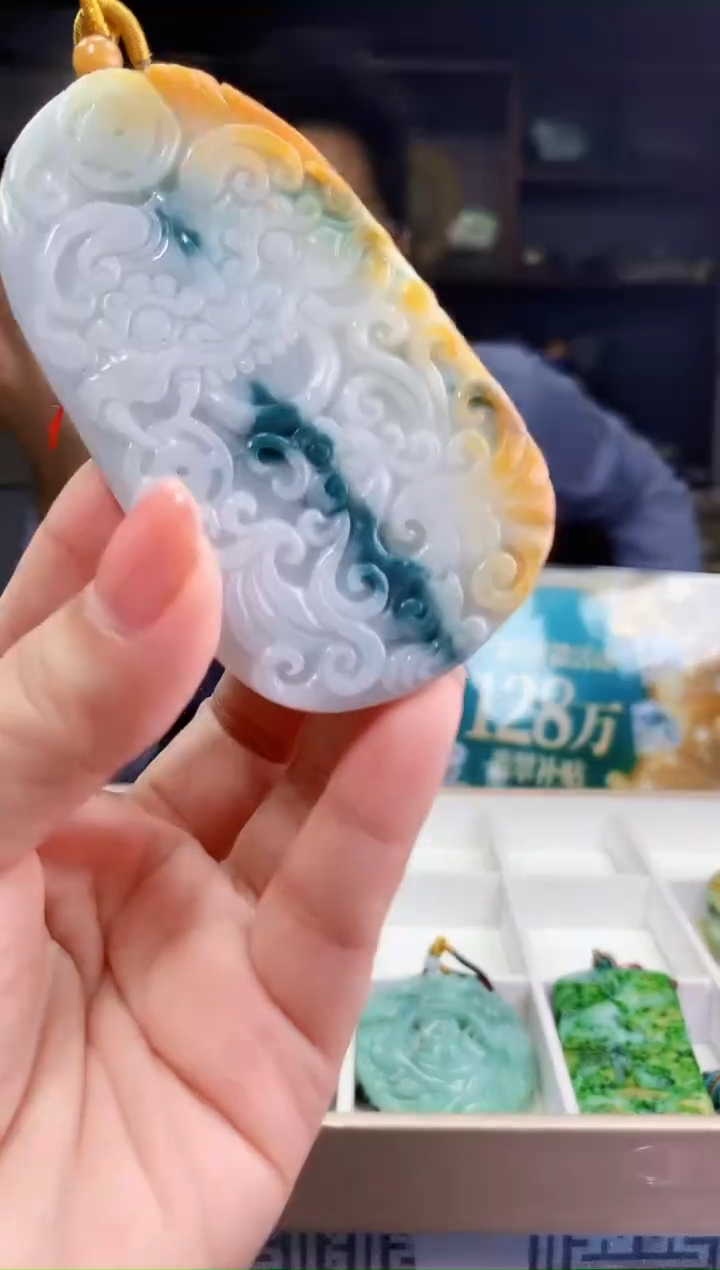 翡翠未镶嵌颈饰翡翠A货