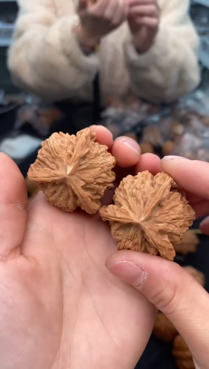 【闪购商品】文玩核桃把件盘山奔37-u174