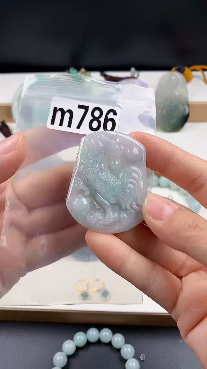 颈饰未镶嵌翡翠天然翡翠吊坠挂件