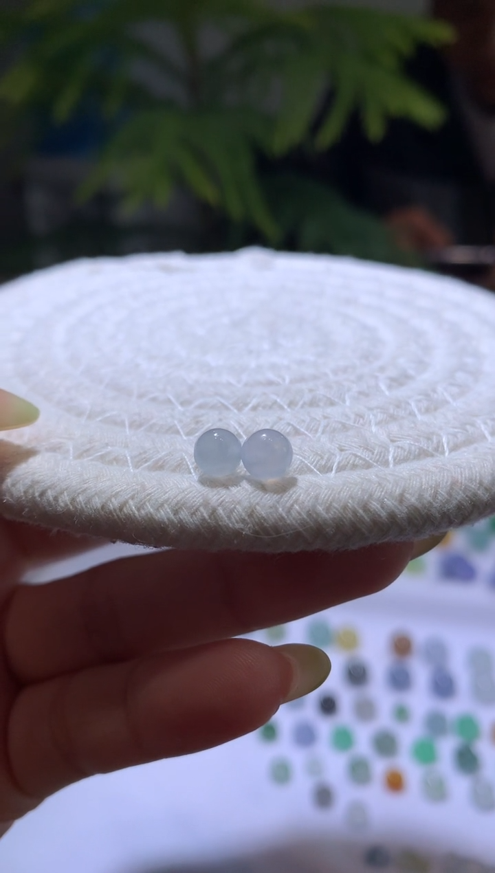 【闪购商品】定制翡翠未镶嵌5.8珠子