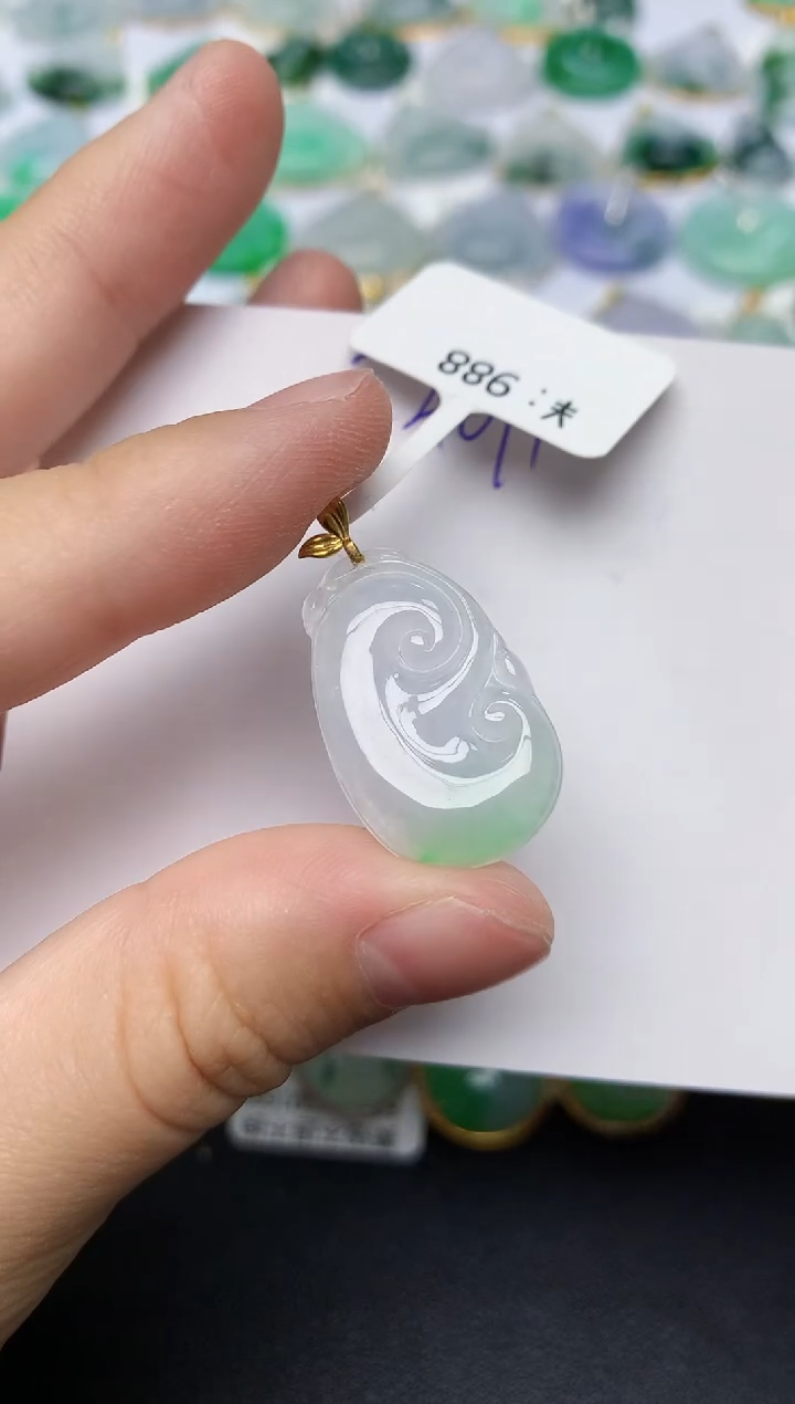 颈饰18K金镶嵌翡翠天然缅甸A货翡翠百元以上9元证书费自理