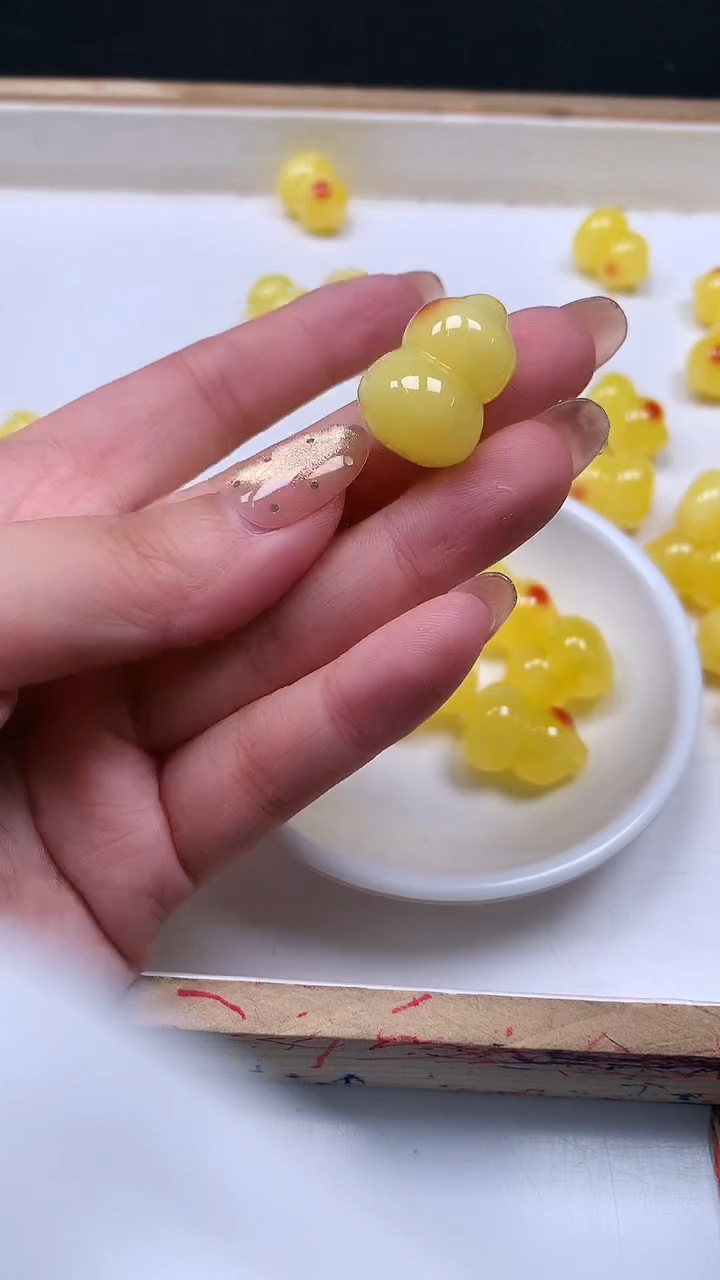 裸石蜜蜡未镶嵌E724 蜜蜡 通孔葫芦22*16mm1个5.8元