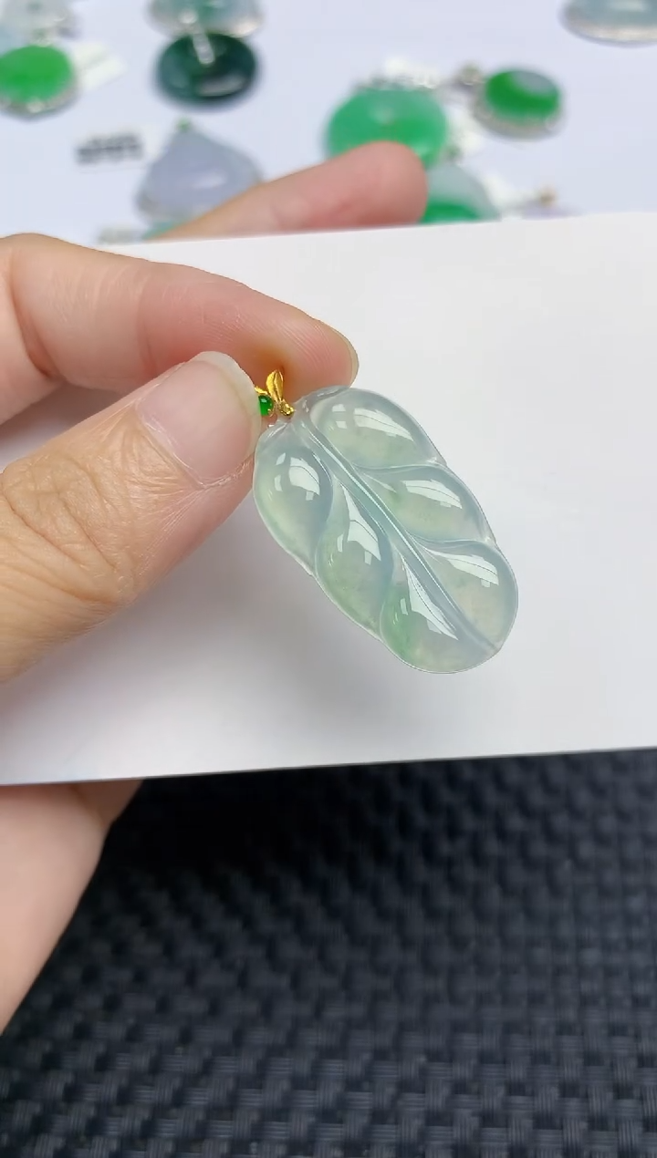 翡翠18K金镶嵌颈饰天然缅甸A货翡翠百元以上9元证书费自理
