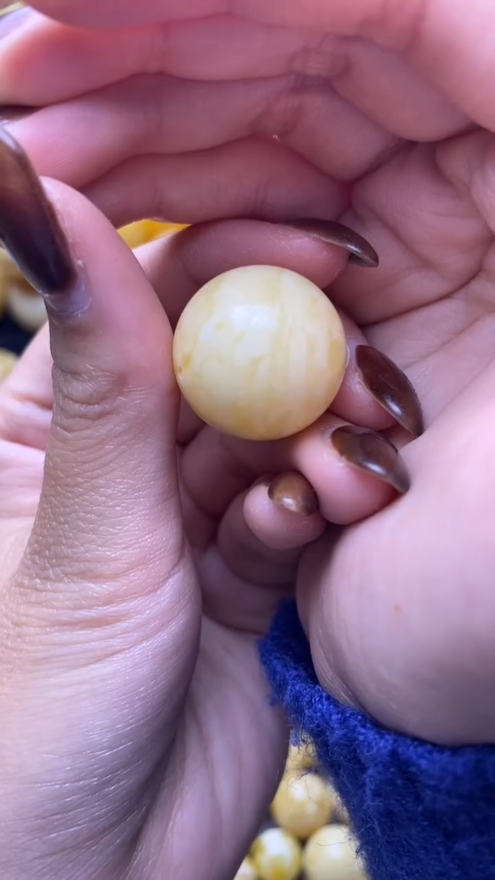 【闪购商品】琥珀裸石未镶嵌蜜蜡.74