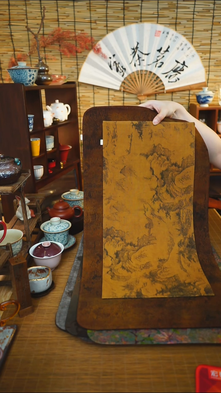 大洛神加小旧山居图