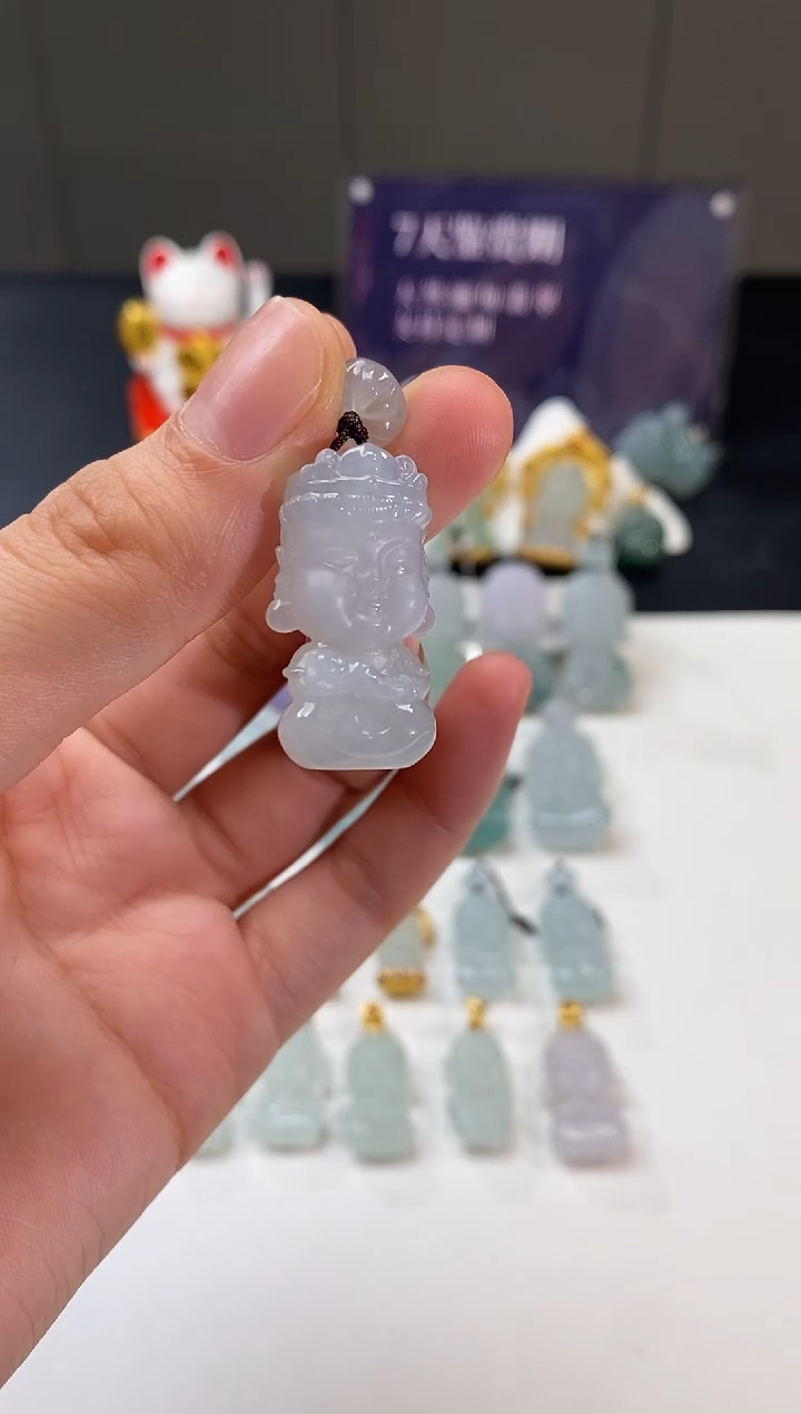 翡翠未镶嵌颈饰宝宝佛