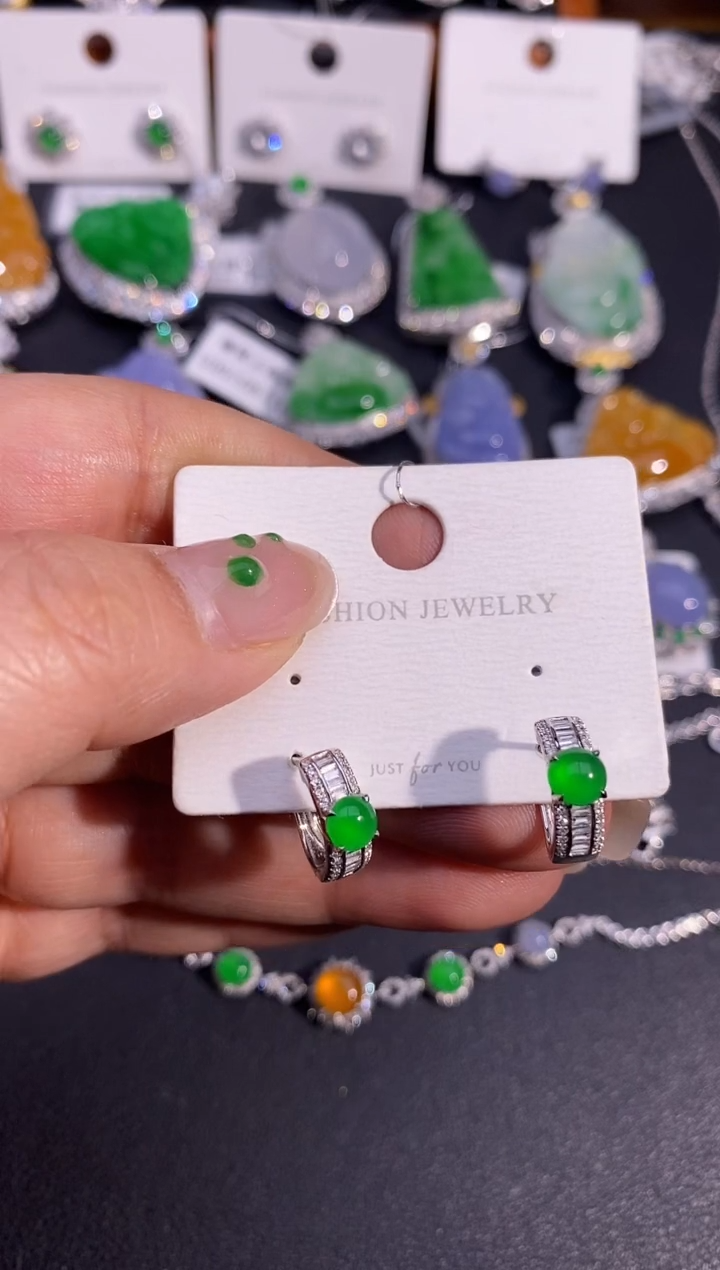 【闪购商品】翡翠耳饰18K金镶嵌耳饰