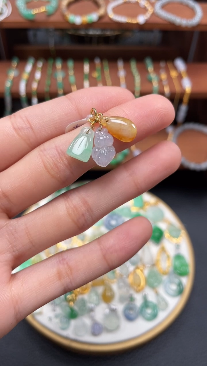 【闪购商品】翡翠吊坠(不含链)18K金镶嵌3个   JK215