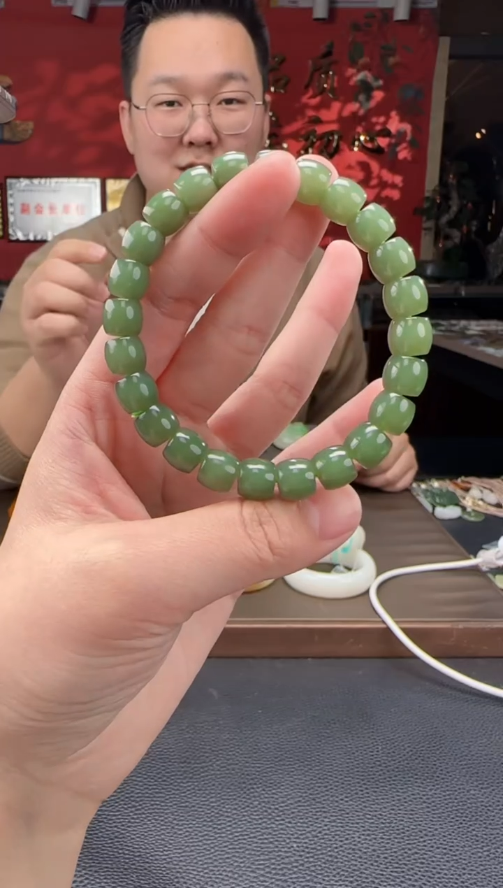 【闪购商品】和田玉手串未镶嵌碧玉直切单圈手串