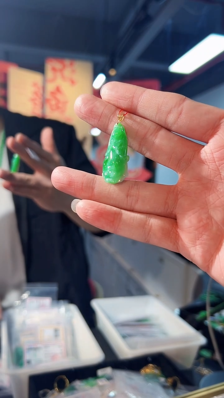 【闪购商品】翡翠颈饰18K金镶嵌缅料A货/支持复检/一件