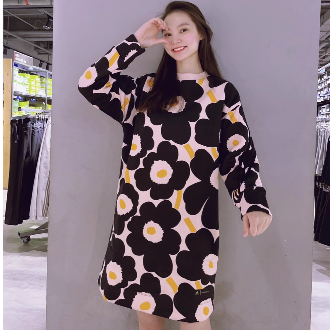 阿迪达斯Marimekko联名女子加绒裙  H57324