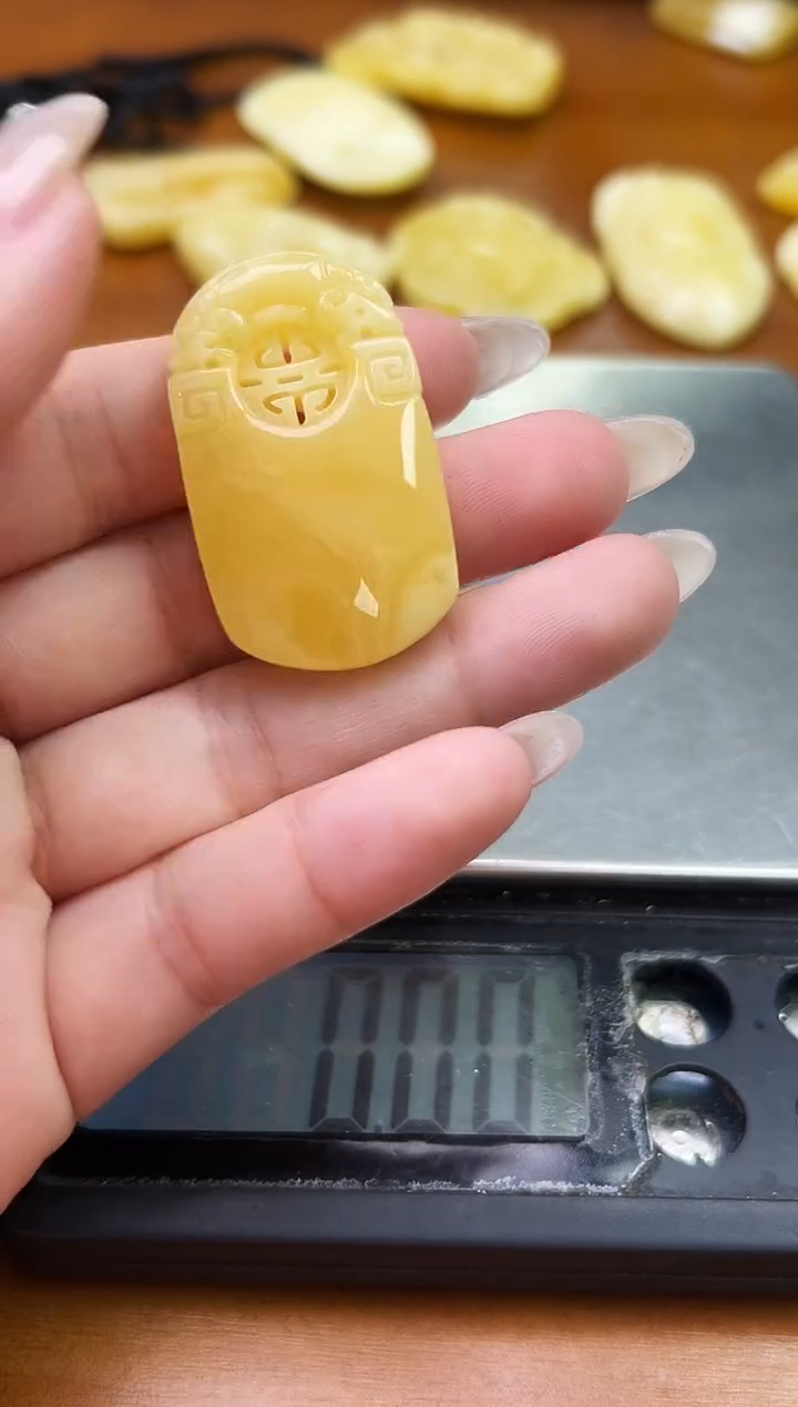 未镶嵌琥珀裸石琥珀蜜蜡吊坠