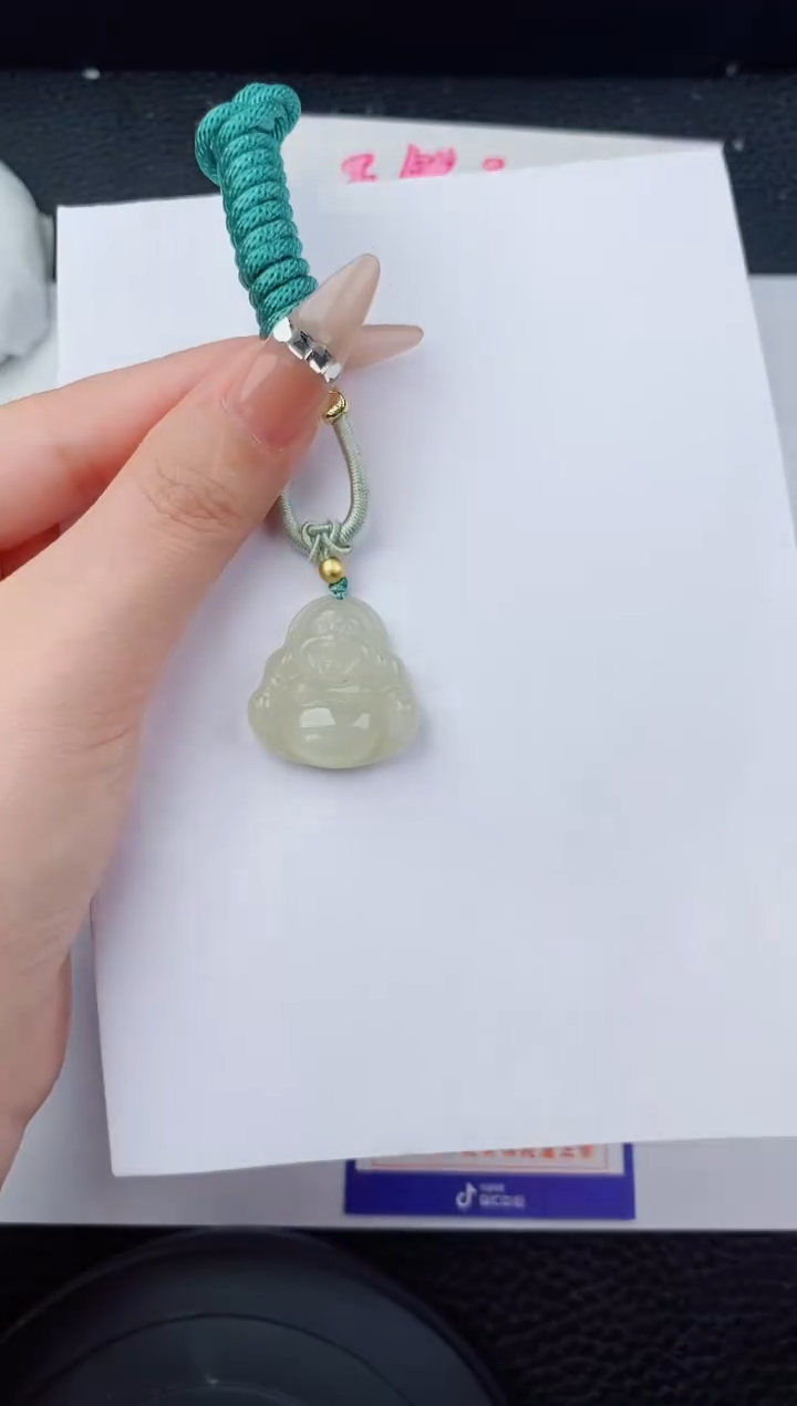 和田玉未镶嵌吊坠(赠链)555碎玉微色差T佛