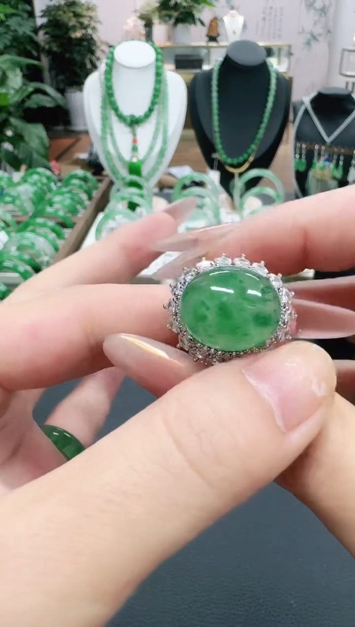 未镶嵌1石英质玉（非洲翠）/2303