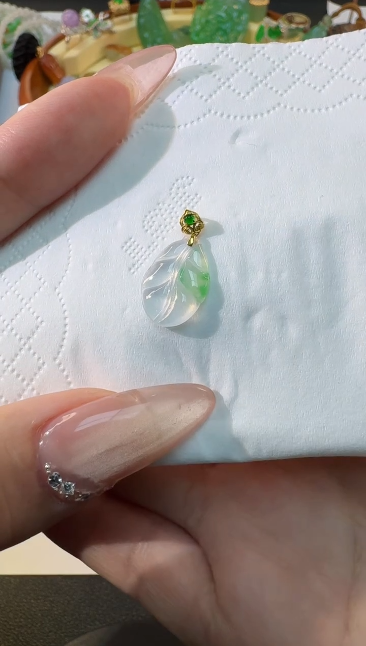 【闪购商品】翡翠颈饰18K金镶嵌缅甸翡翠A货吊坠